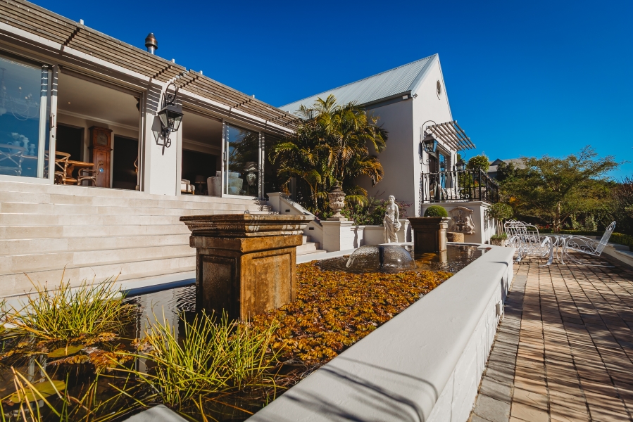 3 Bedroom Property for Sale in Kraaibosch Manor Western Cape